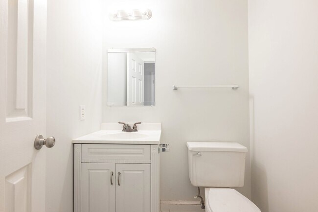 Building Photo - Charming 3 Bedroom Single-Family Home for Rent in Chester!