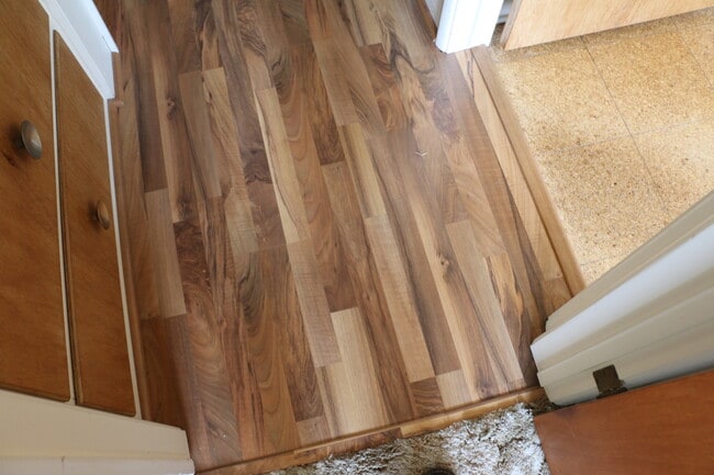 Building Photo - 2000 sq feet 5 bed 3 bath home close to Poly!!