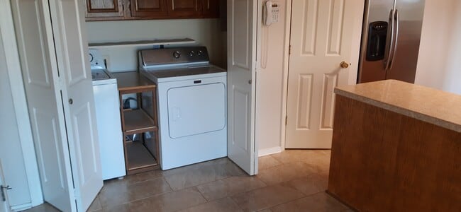 Building Photo - 46 Acceso Cir