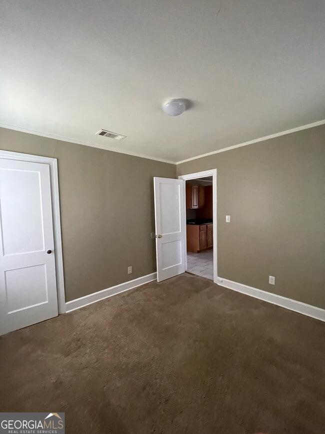 Building Photo - 312 Duncan St