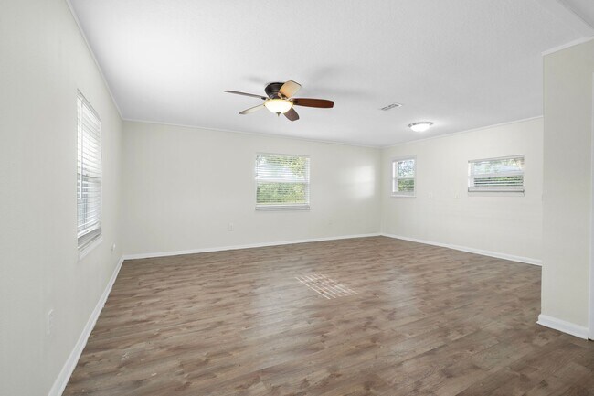 Building Photo - 17951 Dangler Rd
