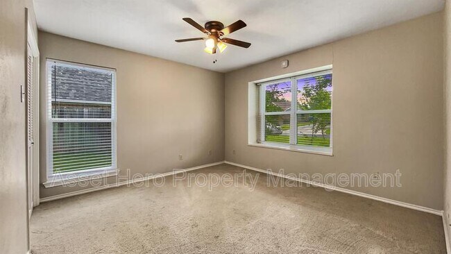 Building Photo - 1801 Rosebud Ct