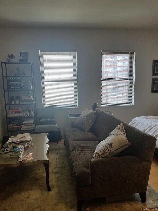 Building Photo - 20 West St