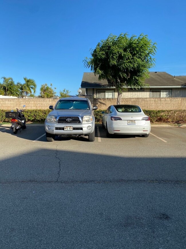 Building Photo - 1BR 1 BA with 2 ASSIGNED PARKING STALLS & ...