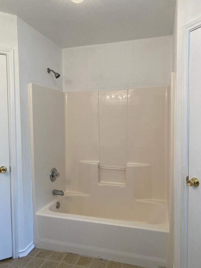 Building Photo - 1809 Liberty Hill Dr