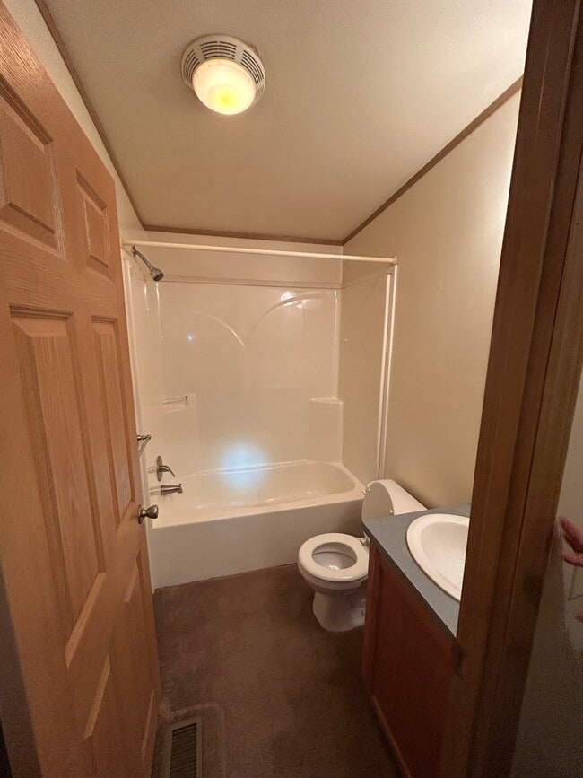 Building Photo - 968 Ranch Rd