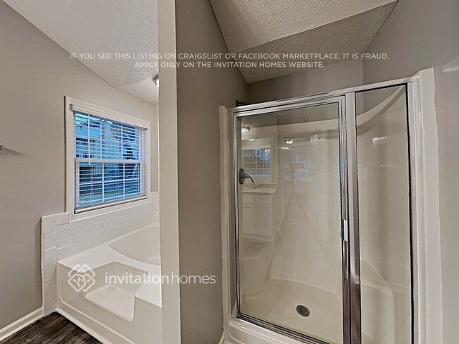 Building Photo - 844 Whitehaven Ln
