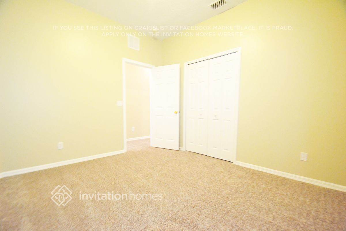 Building Photo - 14711 Sapodilla Dr