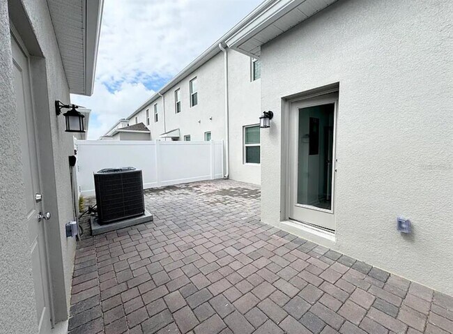 Building Photo - 2273 White Buffalo St