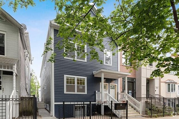 Building Photo - 1217 W Wellington Ave