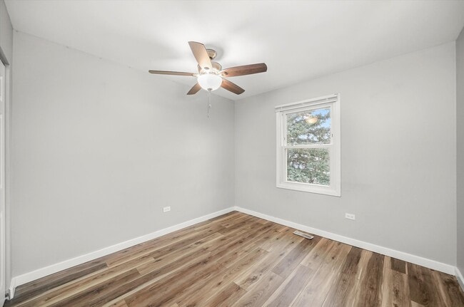 Building Photo - 1033 Glouchester Harbor