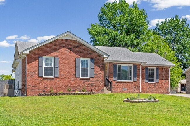 Building Photo - 1409 Janet Way Dr