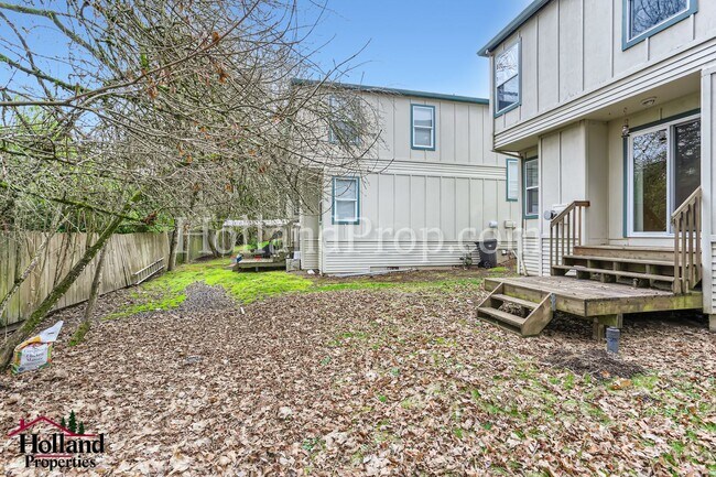 Building Photo - 3060-3062 Lazy River Dr