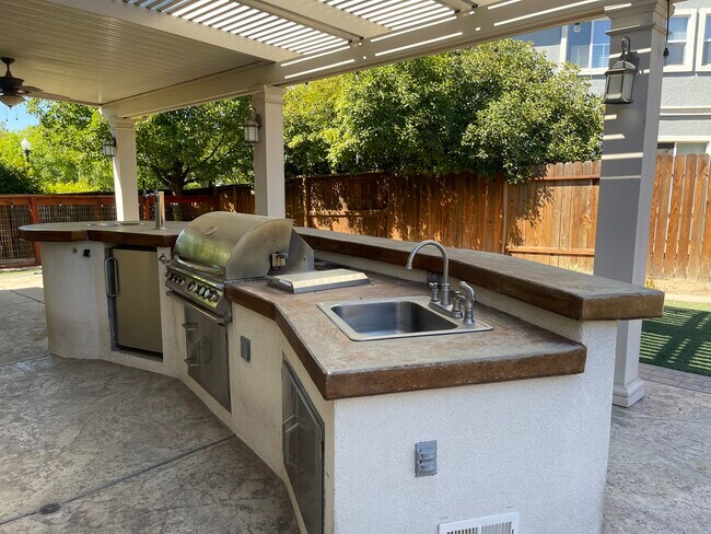 Building Photo - 171 Vista Cove Cir