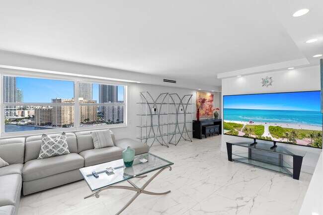 Building Photo - 121 Golden Isles Dr