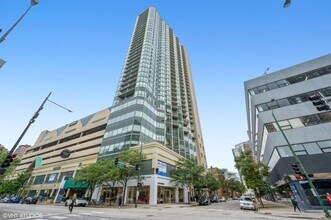 Building Photo - 0 bedroom in Chicago IL 60610
