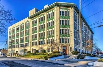 Building Photo - 1 Landmark Sq