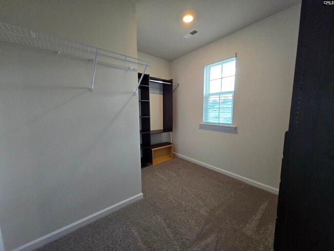 Building Photo - 482 Delahays Rd