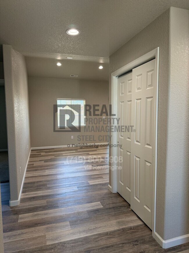 Building Photo - 155 S Stardust Cir