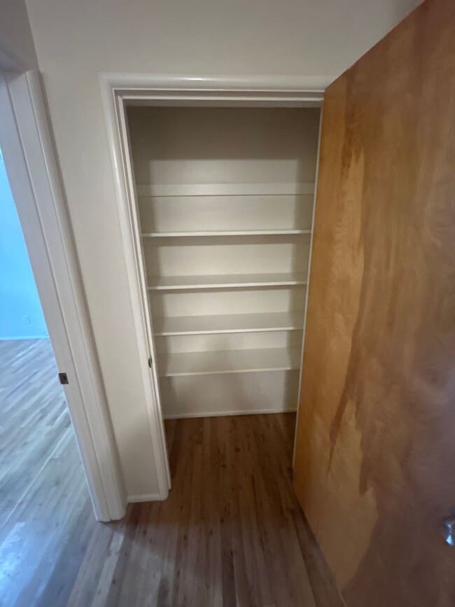 Building Photo - HALF OFF FEBRUARY RENT! 3 Bedroom 1.5 Bath in Desirable NW Corvallis