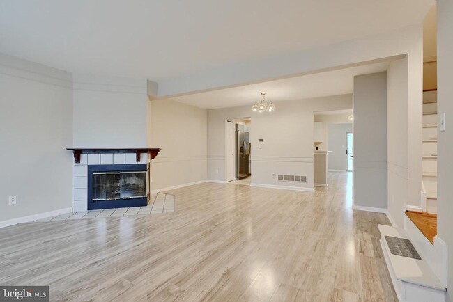 Building Photo - 733 Reedy Cir