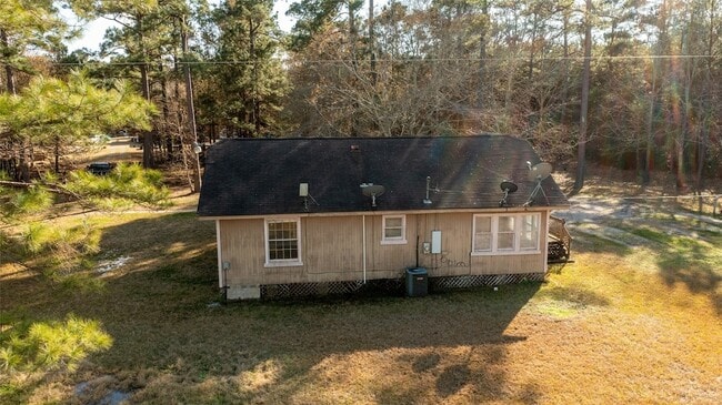 Building Photo - 2407 County Rd 2235