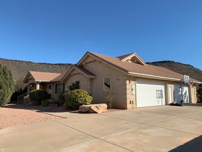 Building Photo - 1157 W 120 N
