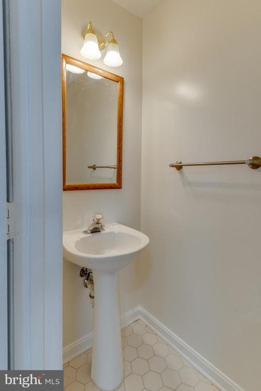 Building Photo - 2502 Regal Pl