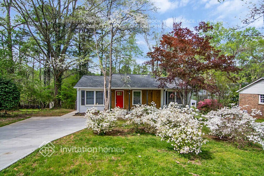 Primary Photo - 6041 Bellow St