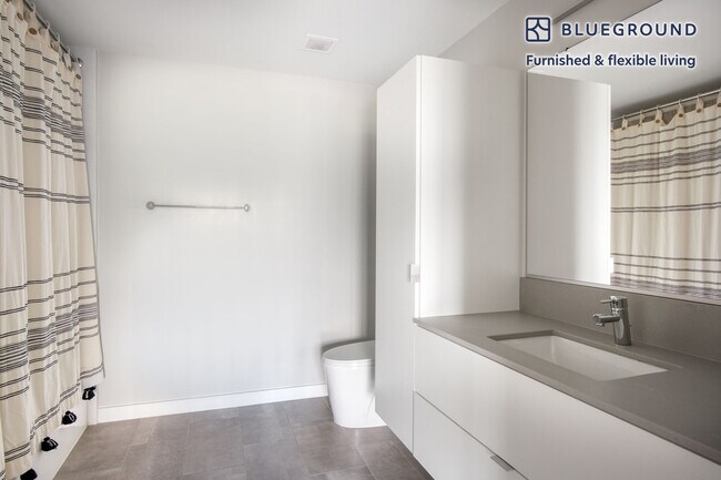 Building Photo - 3400 Potomac Ave