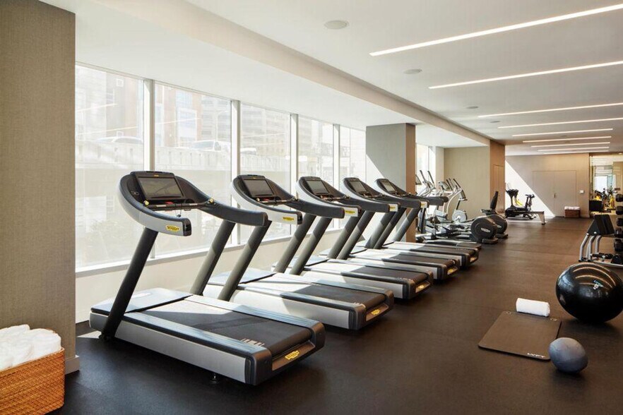 Building Photo - 35 Tehama St