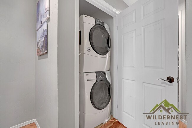 Building Photo - Utilities included- Gorgeous Townhome with Garage