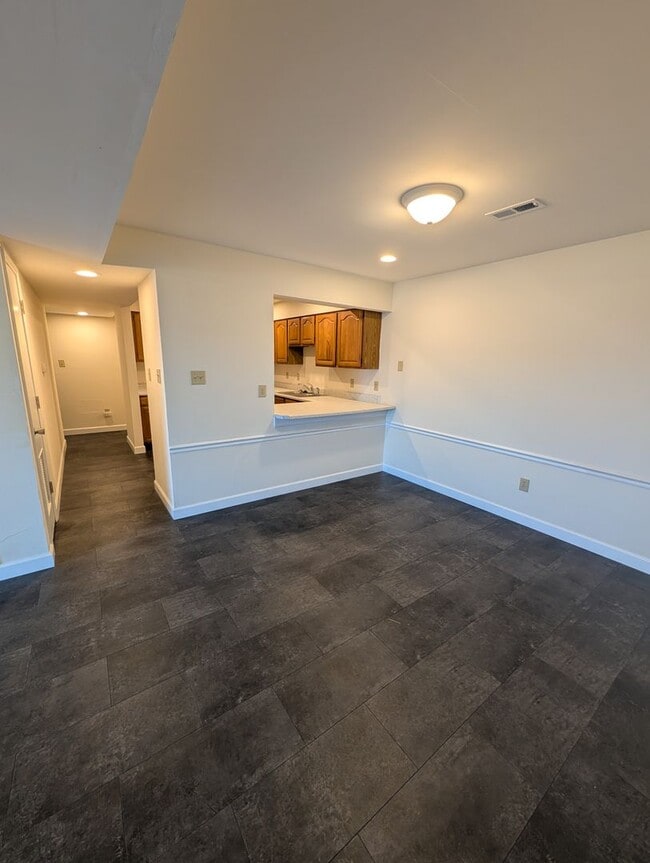 Building Photo - 2 Bed/ 2 Bath- Village South Condominiums - Available NOW!