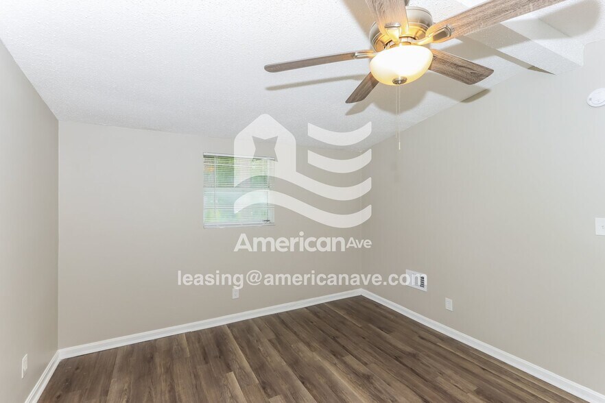 Building Photo - 300 Clairmont Dr