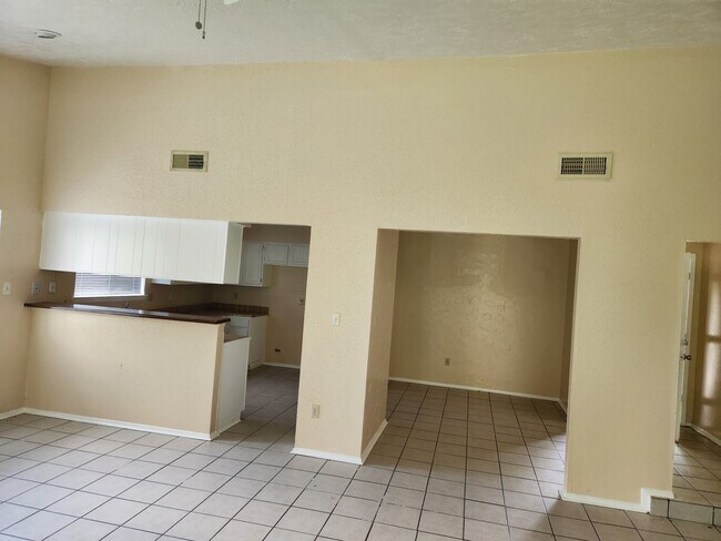 Building Photo - 10534 Westedge Dr