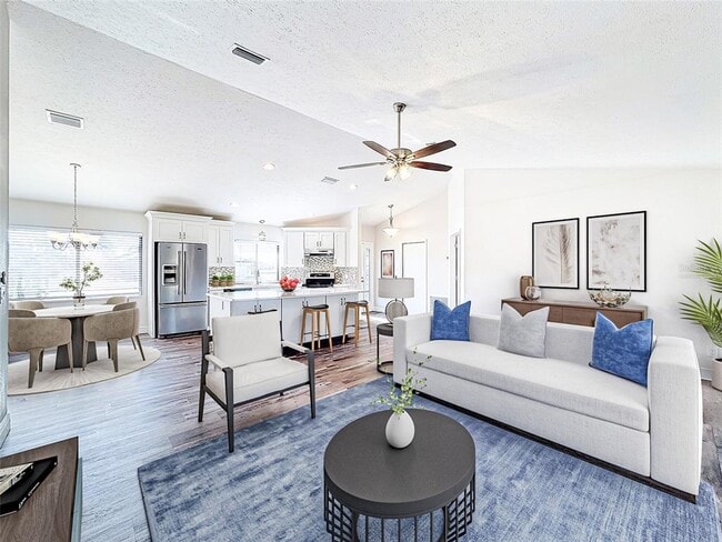 Building Photo - 1715 S Pebble Beach Blvd