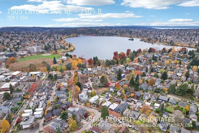 Building Photo - Green Lake Two Bedroom