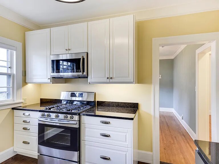 Building Photo - 2722 N Vincent Ave