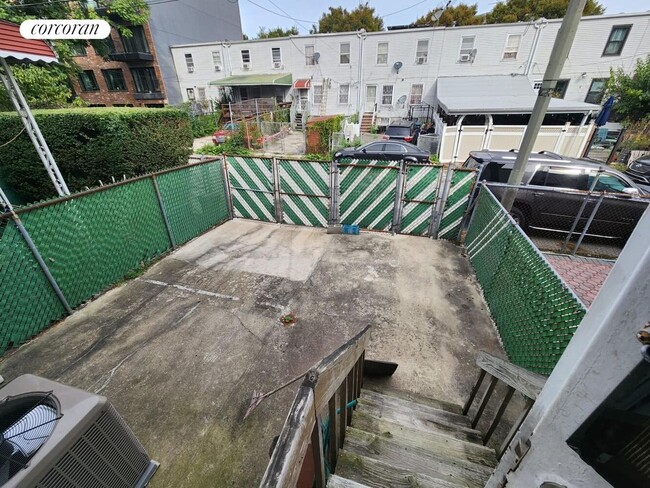 Building Photo - 1067 DeKalb Ave