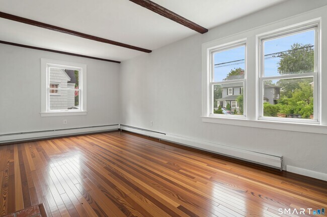 Building Photo - 87 Pine Hill Ave