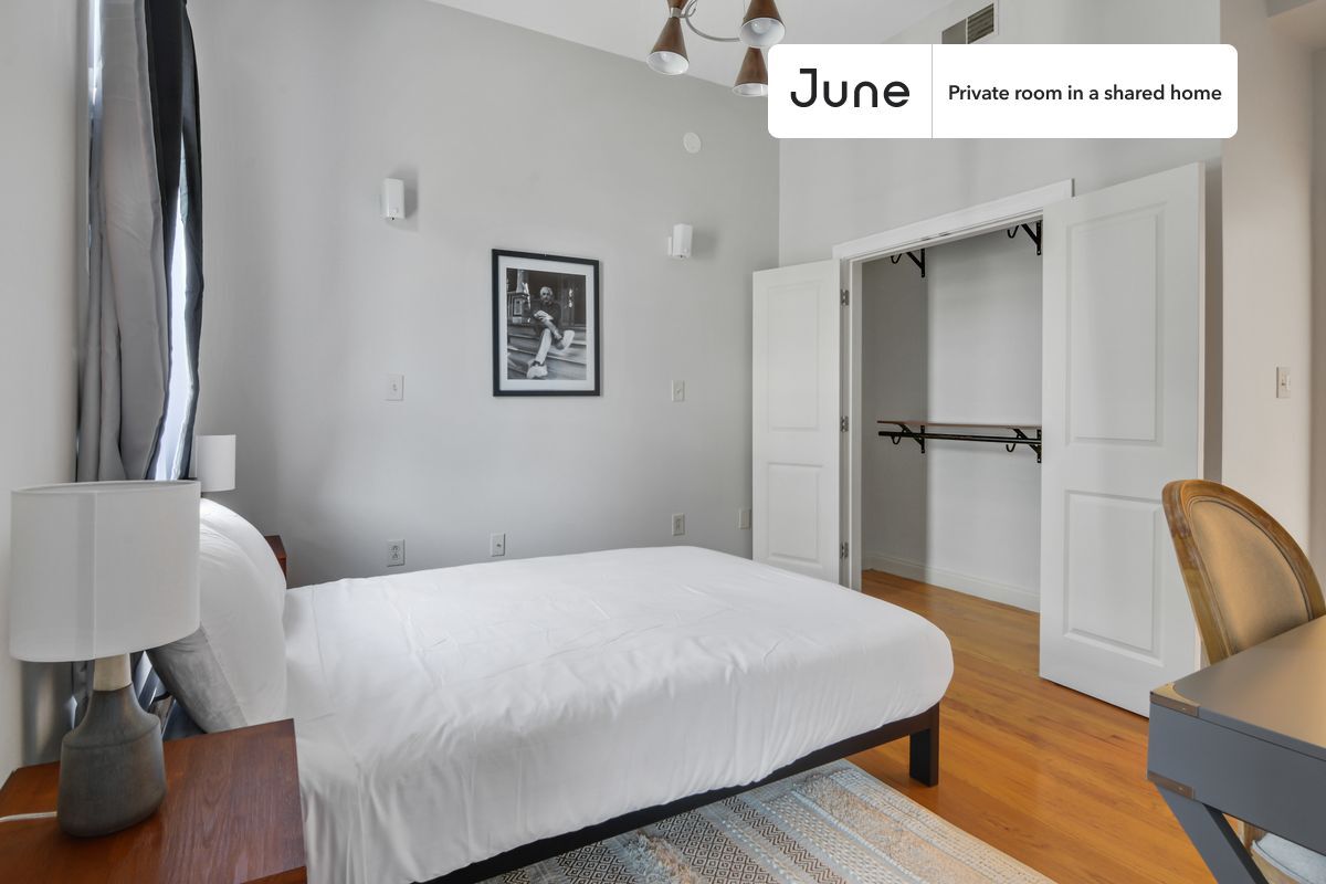 Building Photo - Room in Shared 5 bed/2.5 bath home