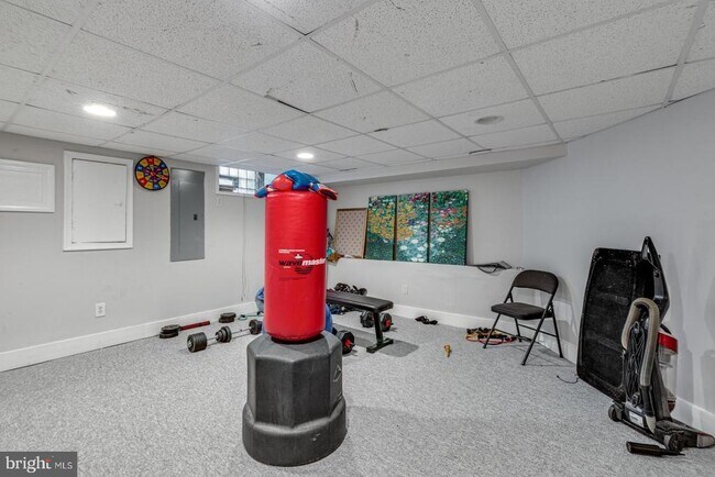 Building Photo - 4640 Silverwood St