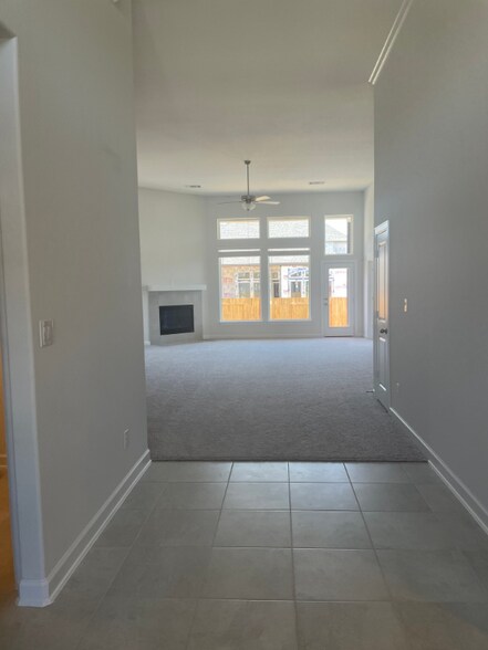Building Photo - 486 Gamble Dr
