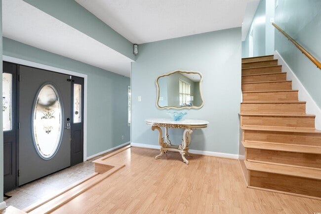 Building Photo - 917 9th Ave S