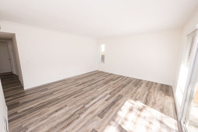 Building Photo - Move in Special: Spacious Downstairs Unit 3BR/2BA - 1/2 off FIRST Month Rent.