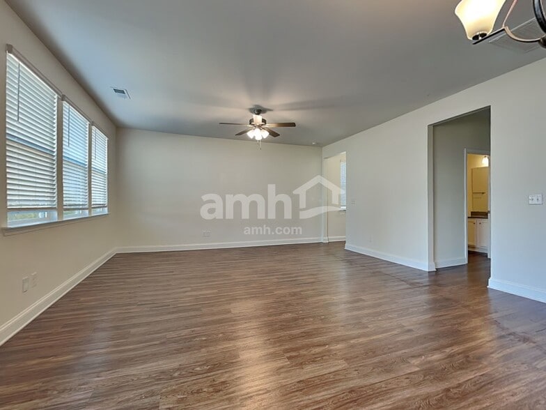 Building Photo - 1105 Bethany Dallas Dr