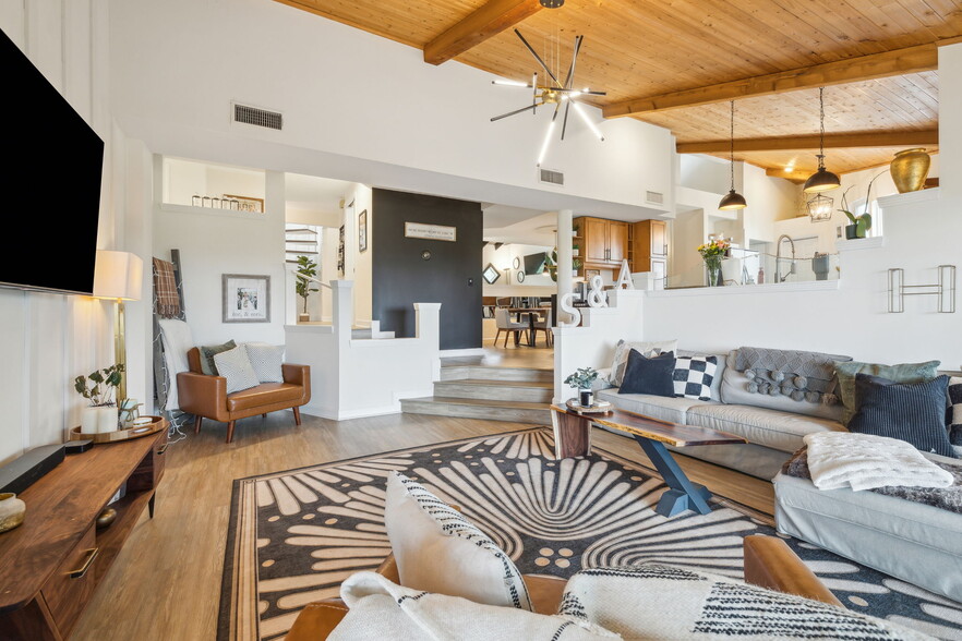 Building Photo - 4106 Leeward Pt