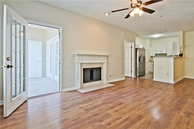 Building Photo - 8102 Woodland Ln