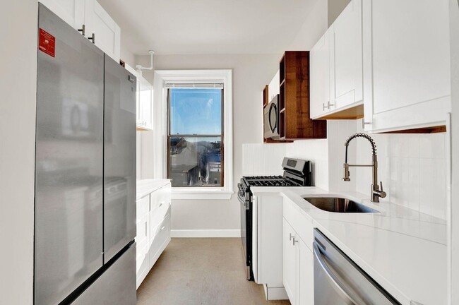 Building Photo - 275 Harrison Ave