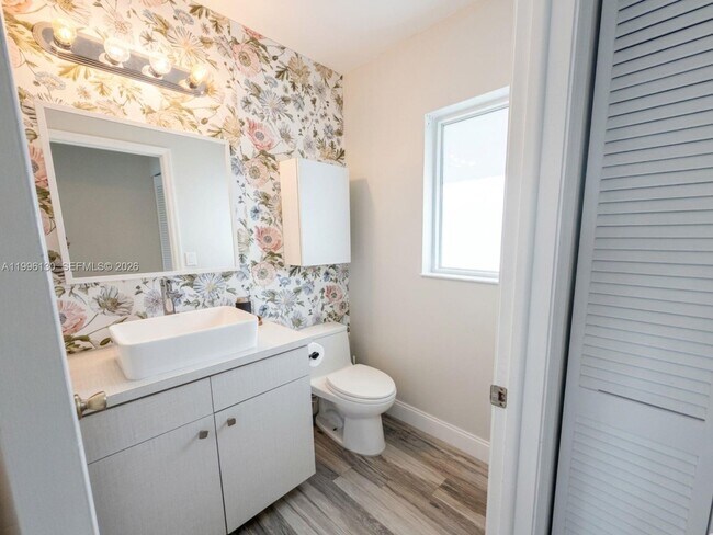 Building Photo - 311 NW 201st Ave